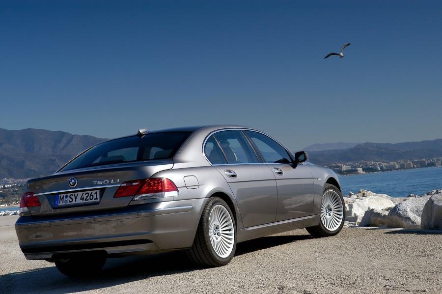  BMW 7-Series L 2006 года  (фото 9 из 89)
